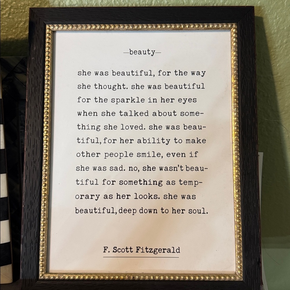 Black and Gold Framed Quote Wall 🖼️